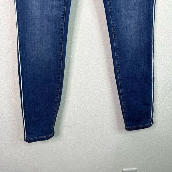 Judy Blue Mid Rise Skinny Fit Size 7/28 JB84165 Med Blue Pin Stripe Jeans - Picture 3 of 15